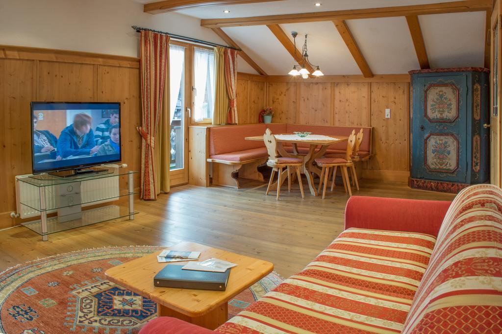Gaestehaus "Ski-Depot" Зефельд-ін-Тіроль Номер фото